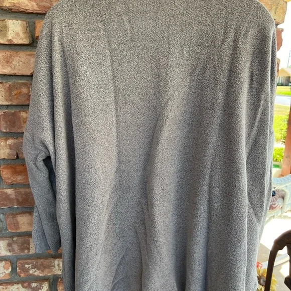 Stephanie Schuster latte brown ribbed neckline 3/4 sleeves ribbed cuffs and hem - Picture 6 of 9